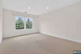 33 Windsor Ln, Ramsey, NJ 07446 - Photo 28