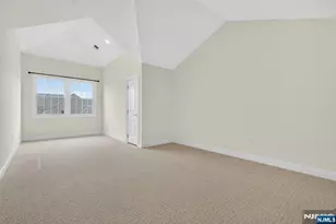 33 Windsor Ln, Ramsey, NJ 07446 - Photo 24