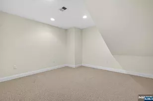 33 Windsor Ln, Ramsey, NJ 07446 - Photo 32