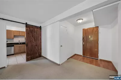 2345 Linwood Avenue 1E #1E, Fort Lee, NJ 07024 - Photo 4