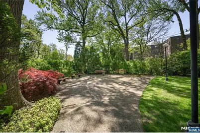 2345 Linwood Avenue 1E #1E, Fort Lee, NJ 07024 - Photo 20