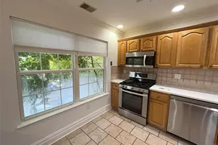 2417 Stanhope Ct, Mahwah, NJ 07430 - Photo 6
