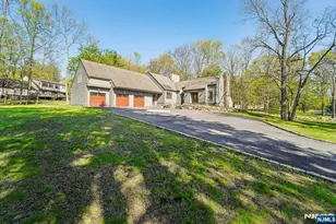 11 Carlough Rd, Upper Saddle River, NJ 07458 - Photo 4