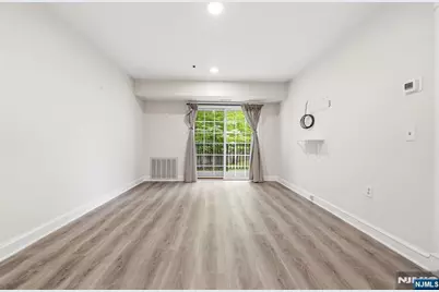 401 Dercole 120 #120, Norwood, NJ 07648 - Photo 10