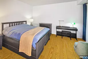 453 Albany Ct, West New York, NJ 07093 - Photo 16