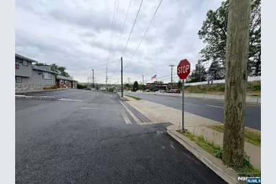 1310 Hamburg Turnpike, Wayne, NJ 07470 - Photo 22