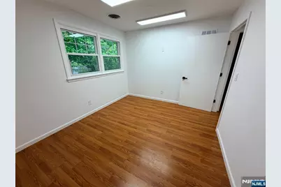 1310 Hamburg Turnpike, Wayne, NJ 07470 - Photo 10