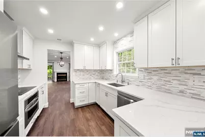 25 Woods Edge, Old Tappan, NJ 07675 - Photo 10