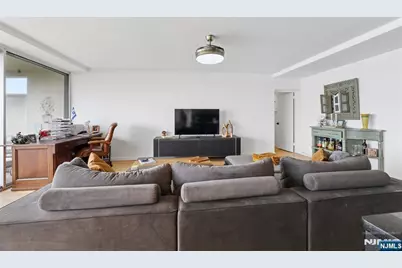 3 Horizon Road 821 #821, Fort Lee, NJ 07024 - Photo 16