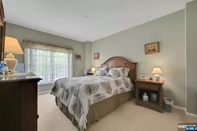 189 Forest 112 #112, Paramus, NJ 07652 - Photo 10