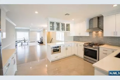 56 W Ruby Avenue 2Fl #2FL, Palisades Park, NJ 07650 - Photo 4