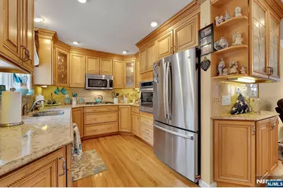 347 Mansfield Avenue, Secaucus, NJ 07094 - Photo 14