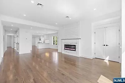 213 7th Street, Palisades Park, NJ 07650 - Photo 4