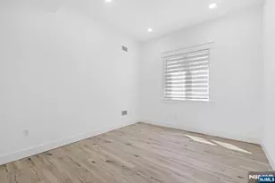 213 7th Street 2nd Fl, Palisades Park, NJ 07650 - Photo 14