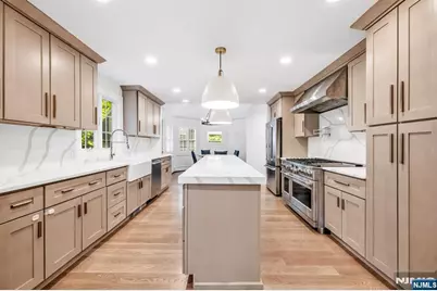 63 Park Avenue, Wyckoff Township, NJ 07481 - Photo 10