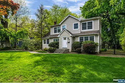 63 Park Avenue, Wyckoff Township, NJ 07481 - Photo 2