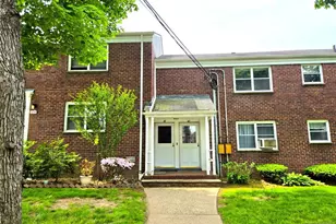 465 Maple Hill Dr 48, Hackensack, NJ 07601 - Photo 2
