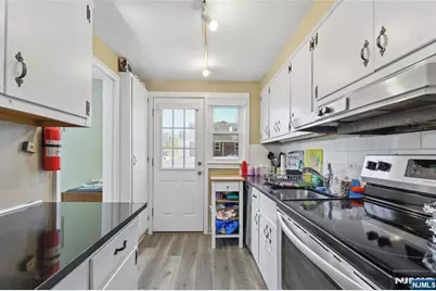 58 Sussex Road, Bergenfield, NJ 07621 - Photo 10