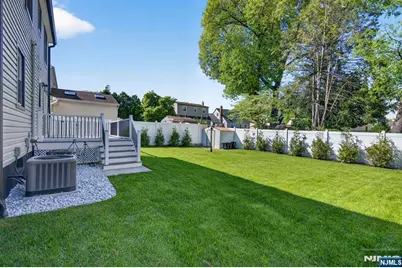 110 Central Avenue, Rochelle Park Township, NJ 07662 - Photo 36