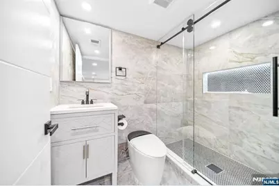 110 Central Avenue, Rochelle Park Township, NJ 07662 - Photo 26