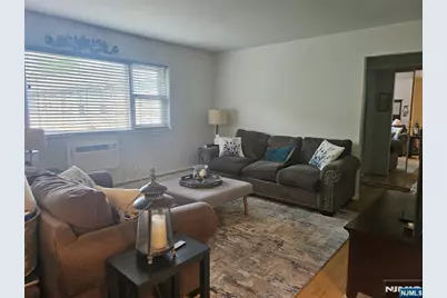 39-15 Dobrin Court, Fair Lawn, NJ 07410 - Photo 4