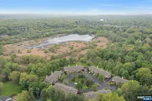 22 Fox Run, Allendale, NJ 07401 - Photo 2