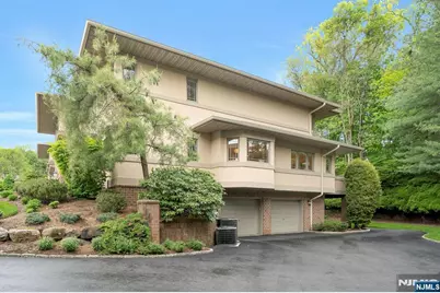 22 Fox Run, Allendale, NJ 07401 - Photo 2