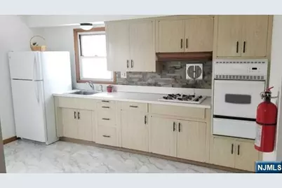 15 Bernice Place 2 #2, Lodi, NJ 07644 - Photo 4