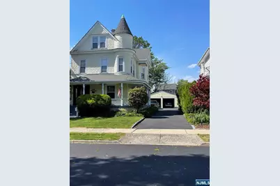 134 Harding Avenue, Clifton, NJ 07011 - Photo 2