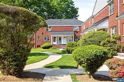 1241 Anderson 19 #19, Fort Lee, NJ 07024 - Photo 2