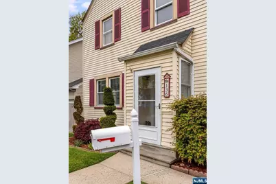 136 Sunset Avenue, North Arlington, NJ 07031 - Photo 4