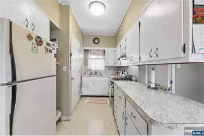 360 Rutherford Boulevard, Clifton, NJ 07014 - Photo 14