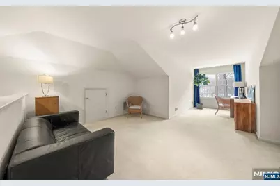 48 Bovensiepen Court, Roseland, NJ 07068 - Photo 28