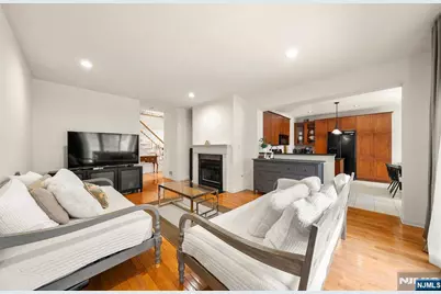 48 Bovensiepen Court, Roseland, NJ 07068 - Photo 12