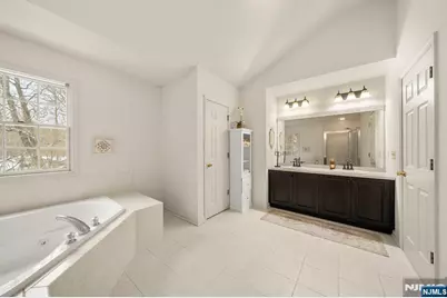 48 Bovensiepen Court, Roseland, NJ 07068 - Photo 26