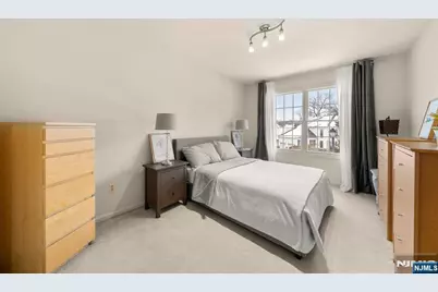 48 Bovensiepen Court, Roseland, NJ 07068 - Photo 20