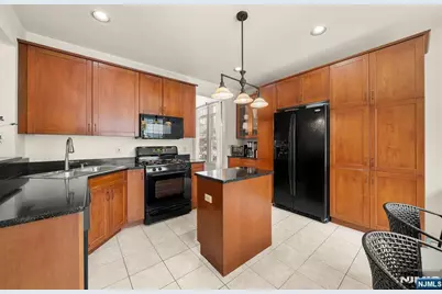 48 Bovensiepen Court, Roseland, NJ 07068 - Photo 10