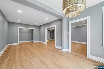 131 Kensington Avenue D5 #D5, Jersey City, NJ 07304 - Photo 14