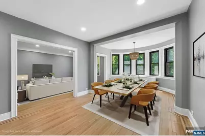 131 Kensington Avenue D5 #D5, Jersey City, NJ 07304 - Photo 22
