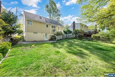 225 Linden Road, Wayne, NJ 07470 - Photo 8