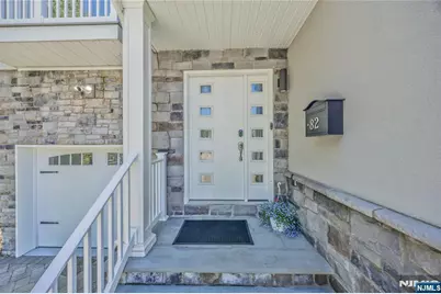 82 Monroe Avenue, Cresskill, NJ 07626 - Photo 2