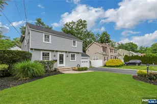 15 Colonial Rd, Tenafly, NJ 07670 - Photo 2