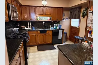 267 Park, Nutley, NJ 07110 - Photo 8