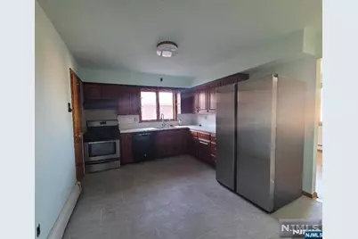 46 E Central Boulevard 2nd Floor #2ND FLOOR, Palisades Park, NJ 07650 - Photo 2