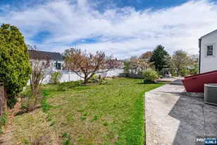 40 South Dr, Rochelle Park Township, NJ 07662 - Photo 18