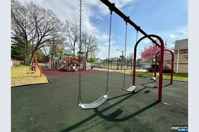 40 South Drive, Rochelle Park Township, NJ 07662 - Photo 34