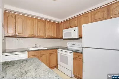 550 Fairview 312 #312, Westwood, NJ 07675 - Photo 18