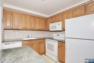 550 Fairview 312, Westwood, NJ 07675 - Photo 18