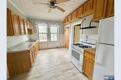 4 Swaine Place A #A, West Orange Township, NJ 07052 - Photo 1