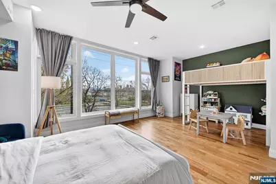 865 Summit Avenue 2 #2, Jersey City, NJ 07307 - Photo 10